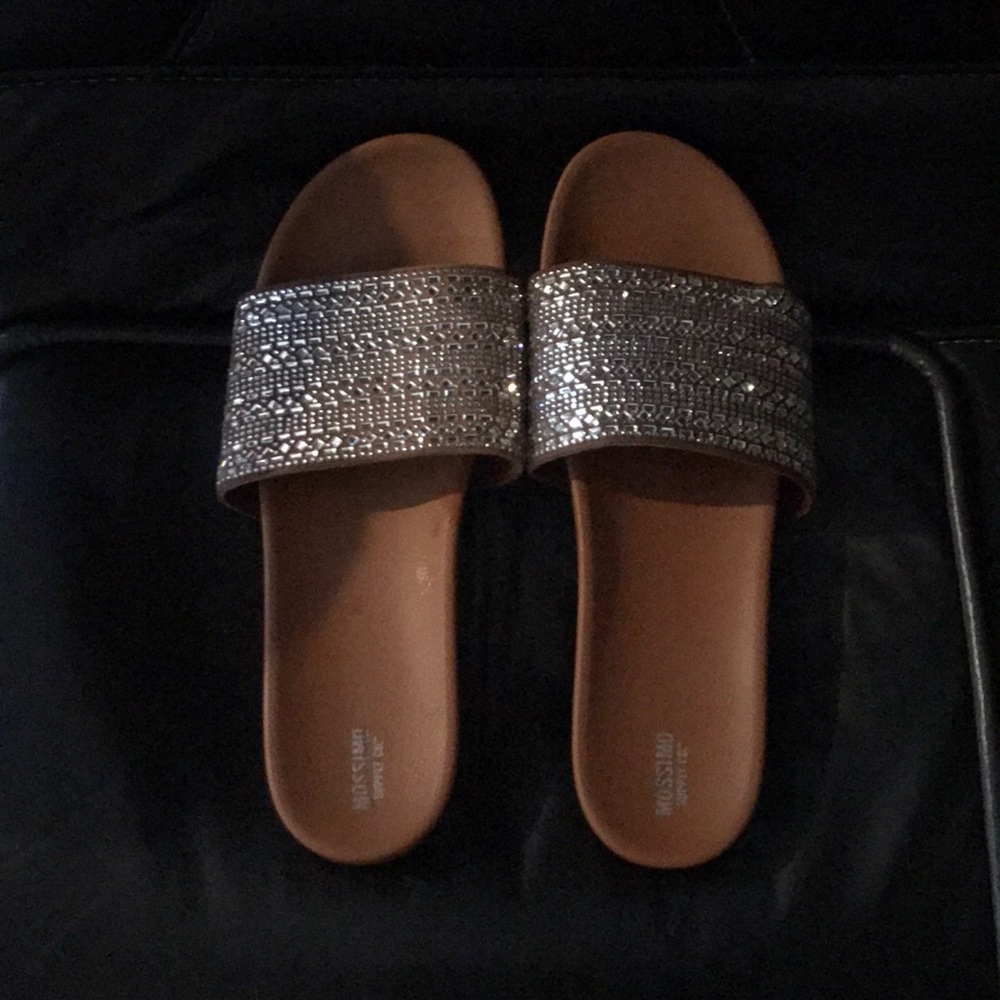 Mossimo slides